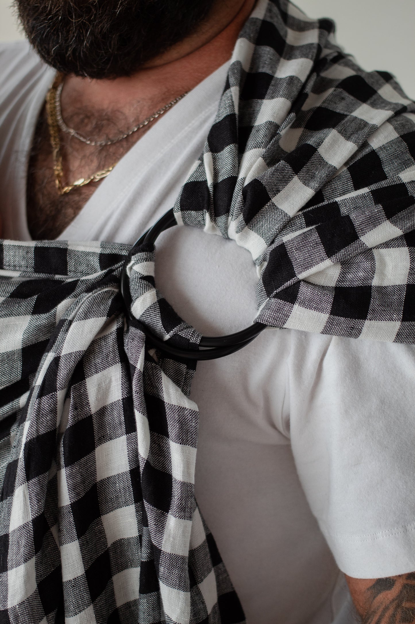 Black and White Ring Sling Carrier with Black Rings