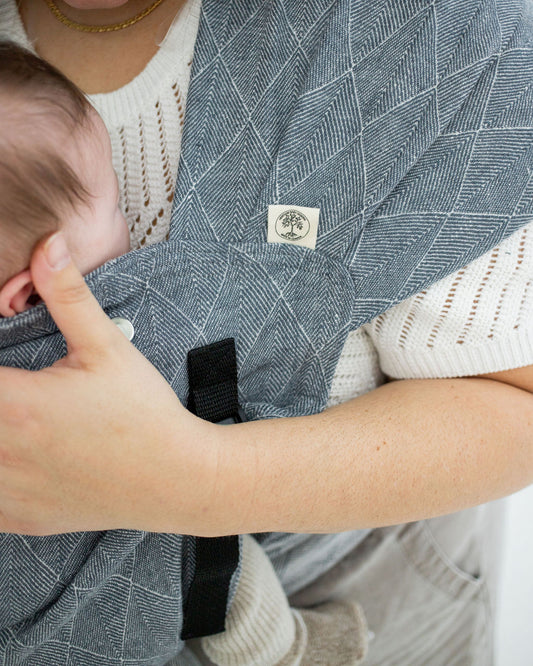 KIN X LoveHeld | Mei Dai | Half-Buckle | Ergonomic Baby Carrier