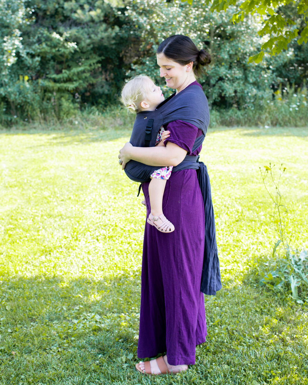 KIN | Mei Dai | Half-Buckle | Ergonomic Baby Carrier