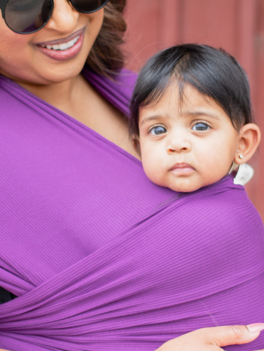 Hands free baby carrier